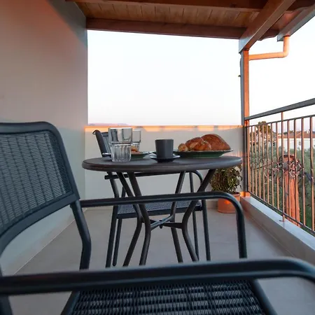 Apartman Kamari Luxury *